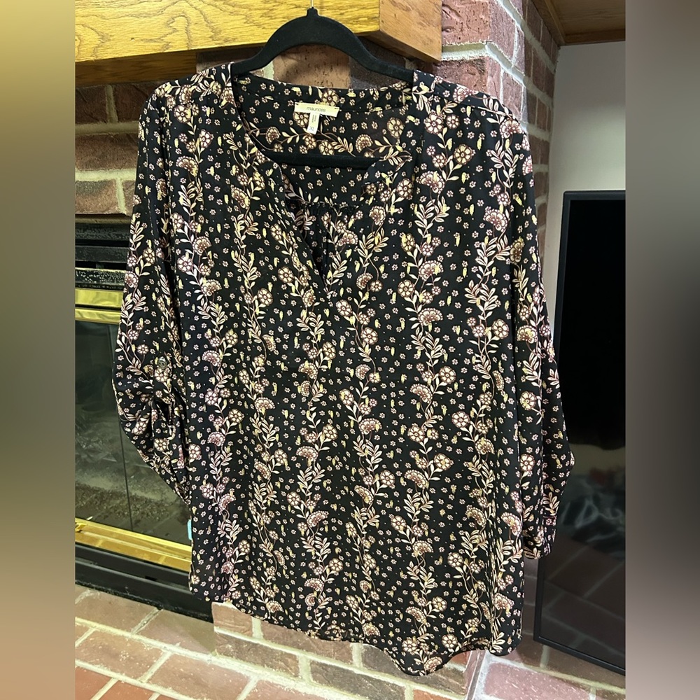 Maurices Black Floral Blouse Top V Neck 3/4 Sleeves Flowy Light Women's Size XL